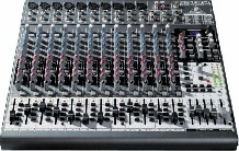 Mezcladora Behringer Xenyx 2442FX